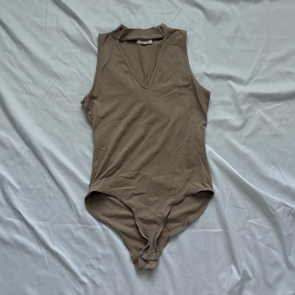 Heart Hips V-Neck Bodysuit in Tan